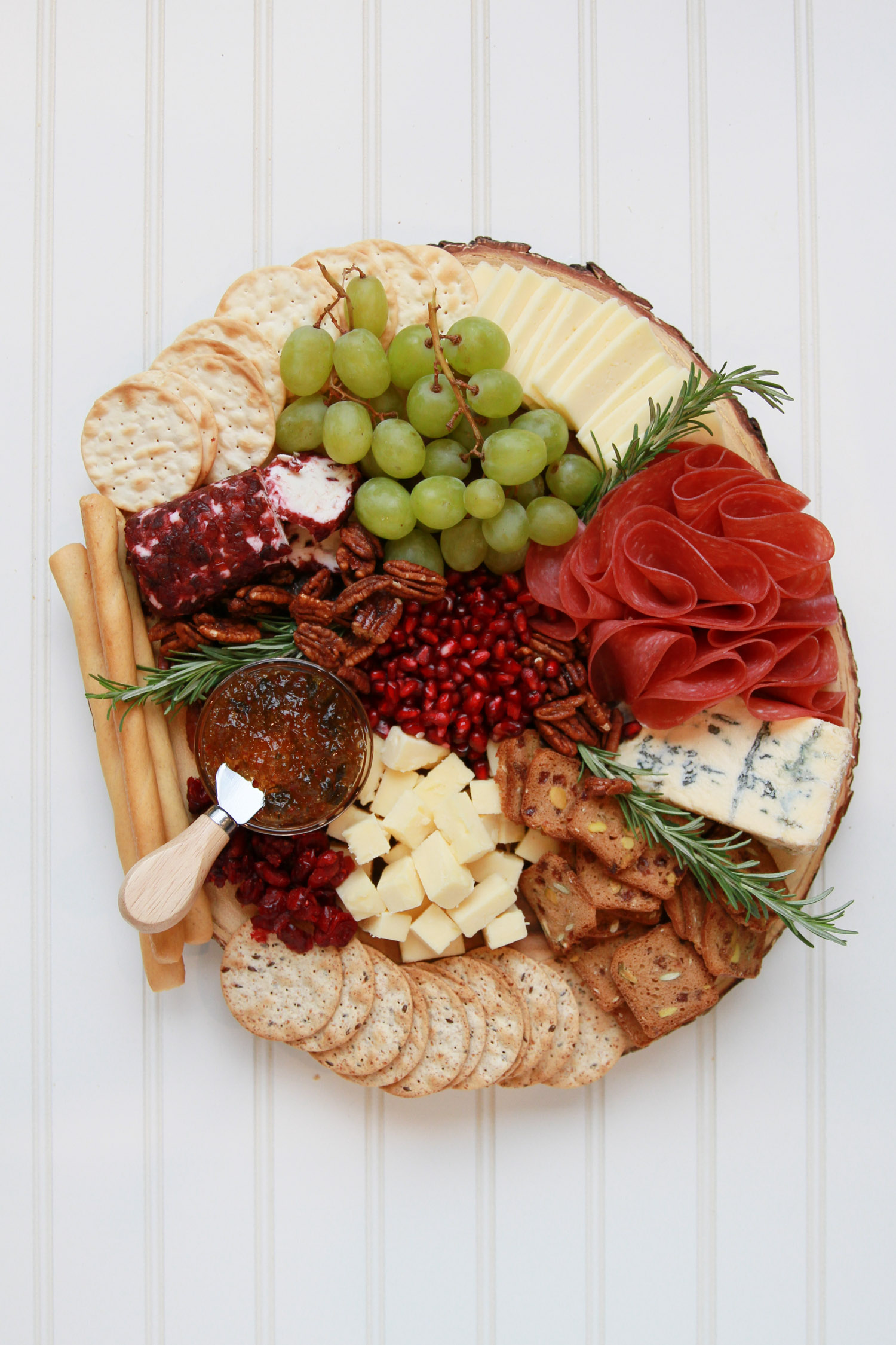 5 Steps to Building the Perfect Holiday Cheese Board