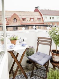 Small Apartment Balcony Inspiration 17