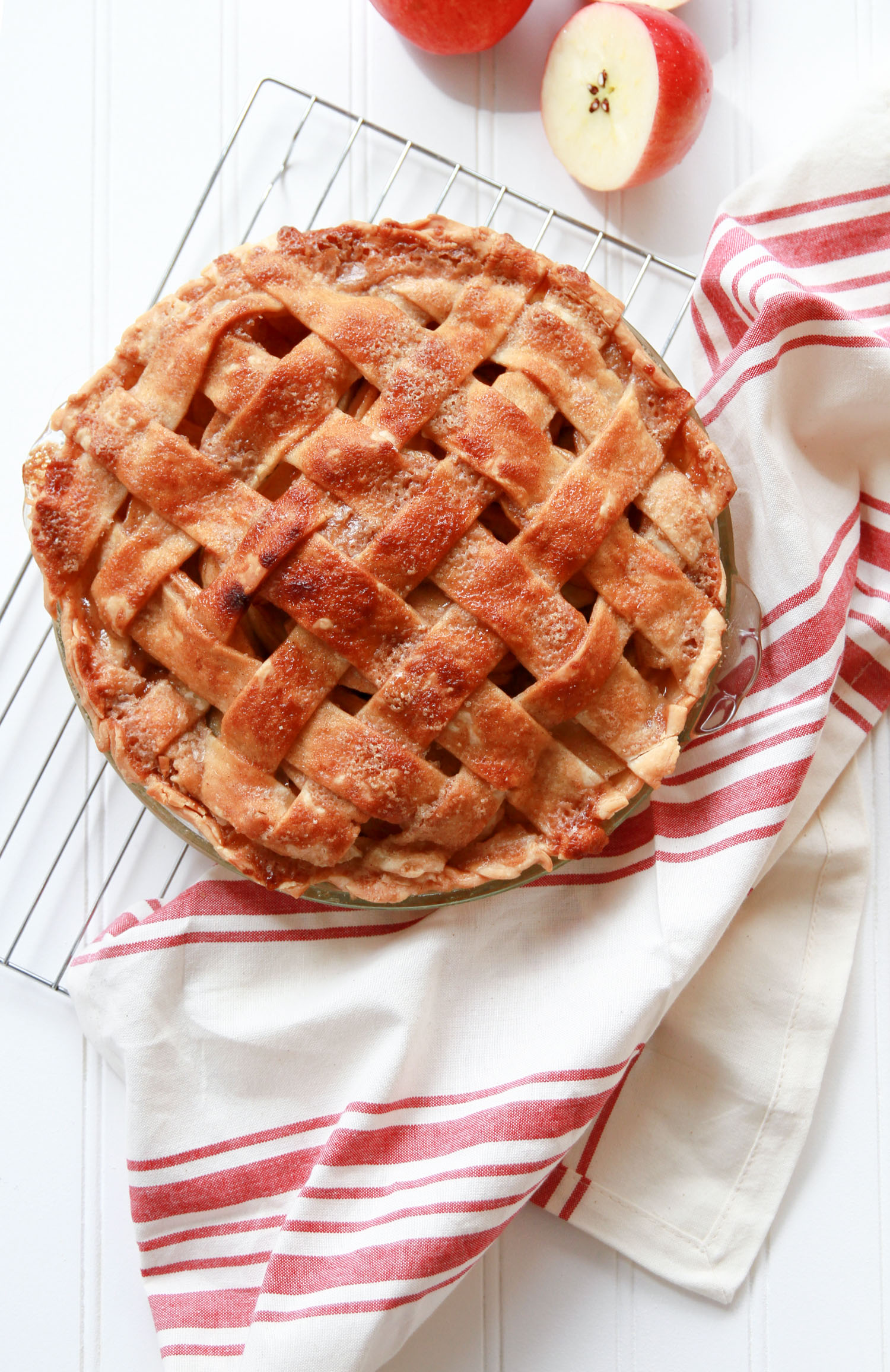 Cinnamon Honeycrisp Apple Pie Recipe